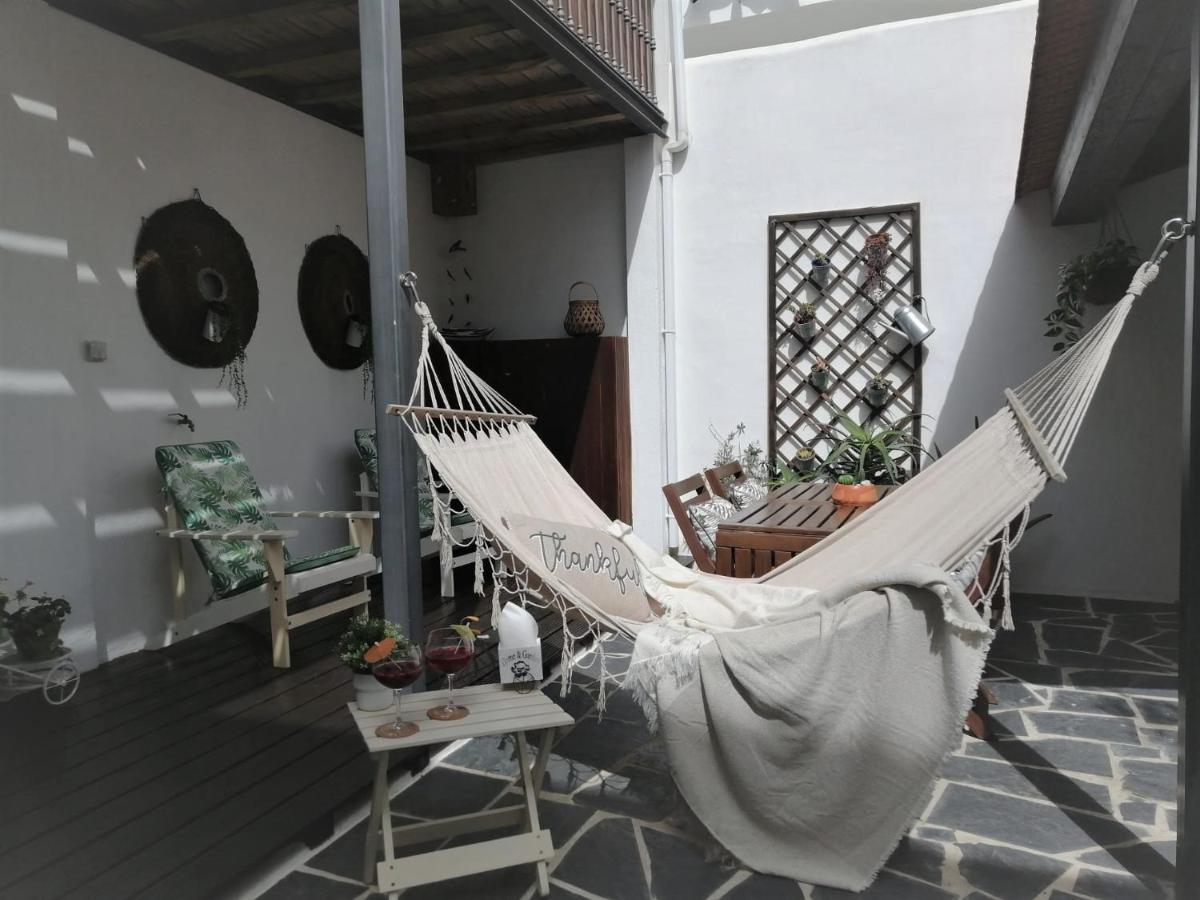Courtyard House - Sun, Barbecue, Beach 세심브라 외부 사진
